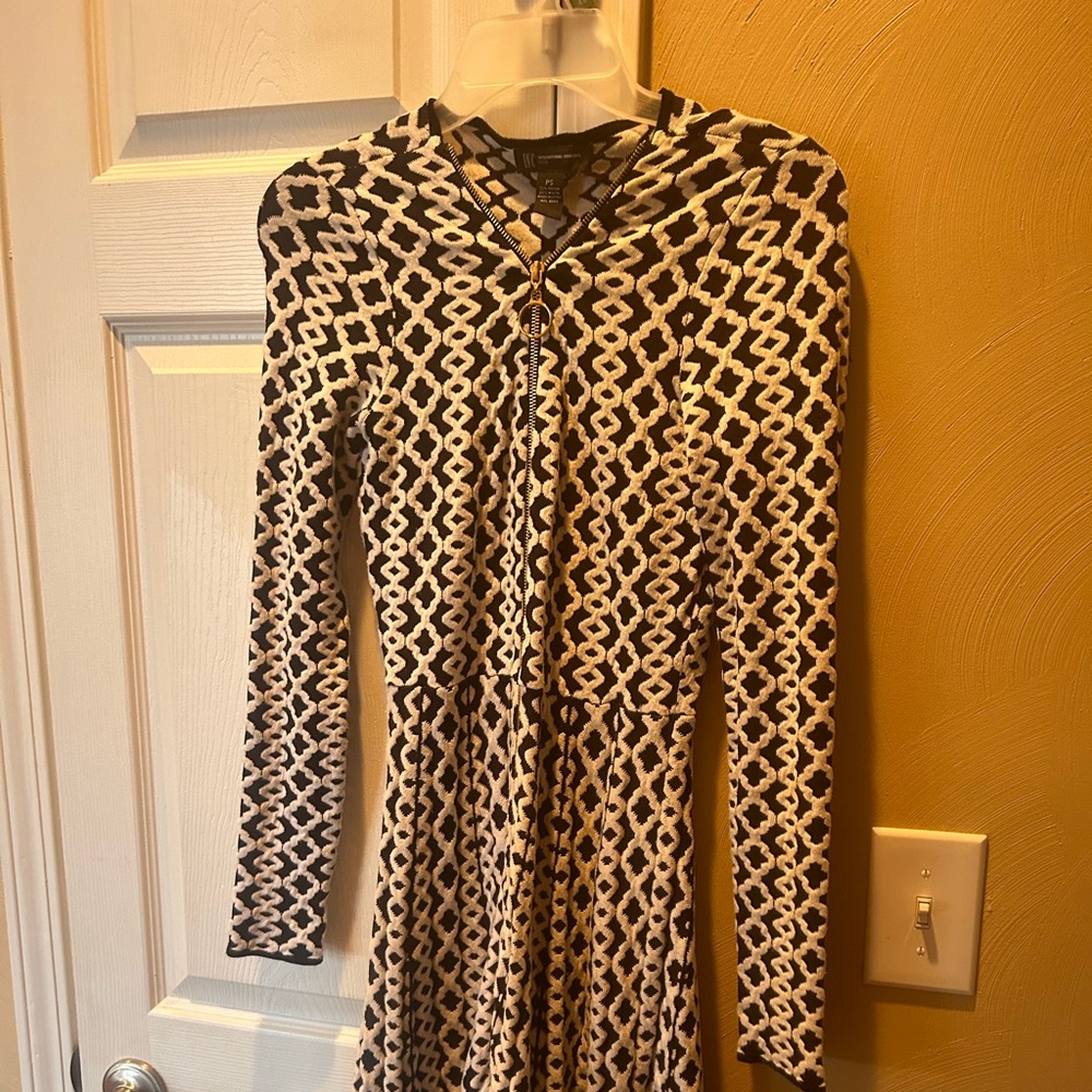 INC Size 4 Zip Up Dress